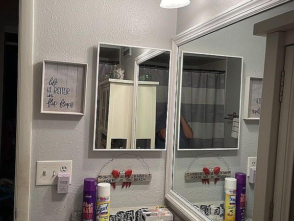 Stylish guest bathroom 