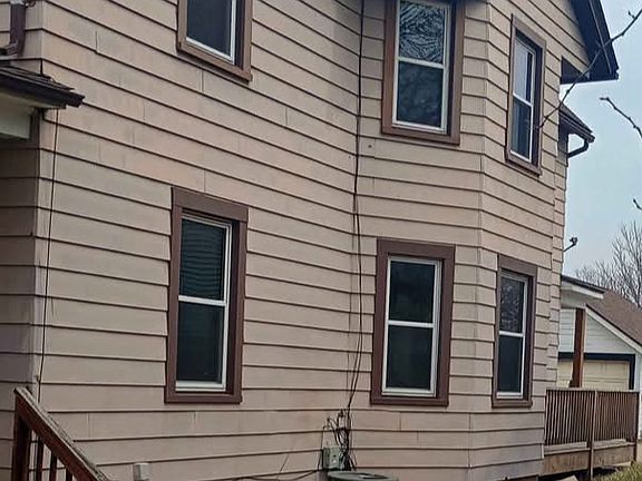 2nd image of 836 Air Hill St