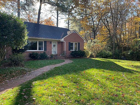 5th image of 1328 Sycamore Rd