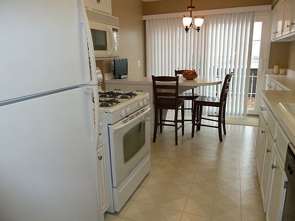 3rd image of 21380 E Glen Haven Cir