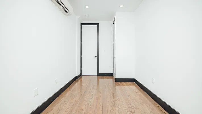 Rented by Nooklyn NYC LLC | media 8