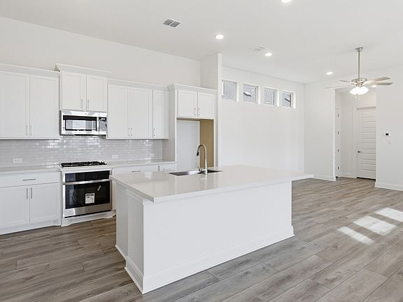 4th image of 117 Royal Fern Rd