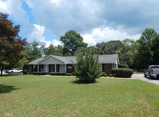 208 Woodfield Cir, Lagrange, GA 30240