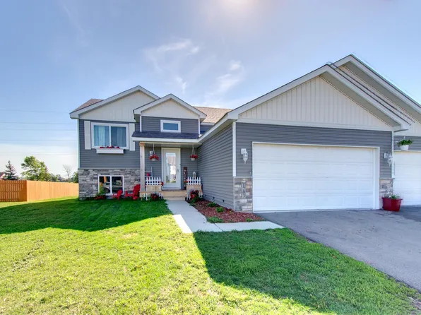 1203 Mulberry Ave NE, Montgomery, MN 56069