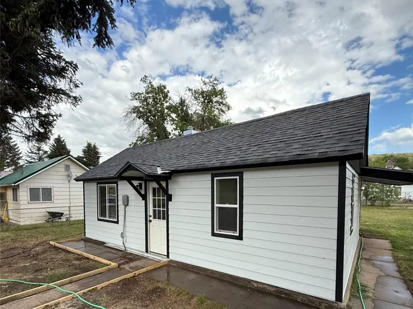 552 E Hunter Rd, Sand Coulee, MT 59472