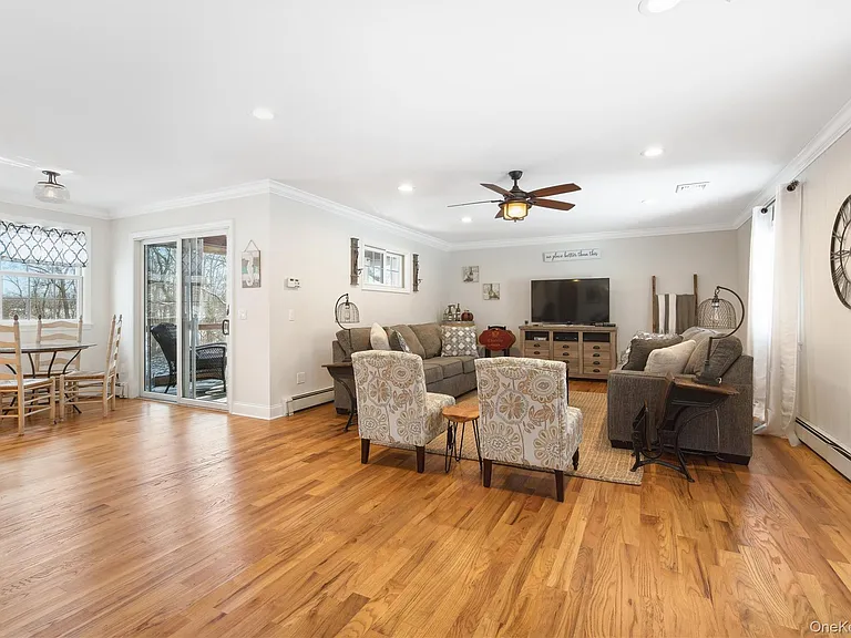 144 Manor Ln — Photo 11