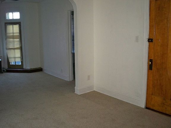 4th image of 4147 N McVicker Ave