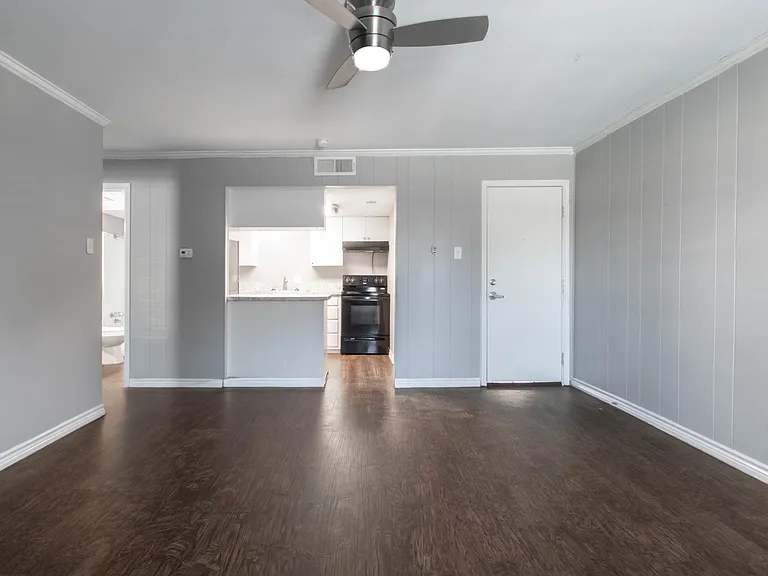 1126 N Bell Ave #BELLAIRE APARTMENTS — Photo 3
