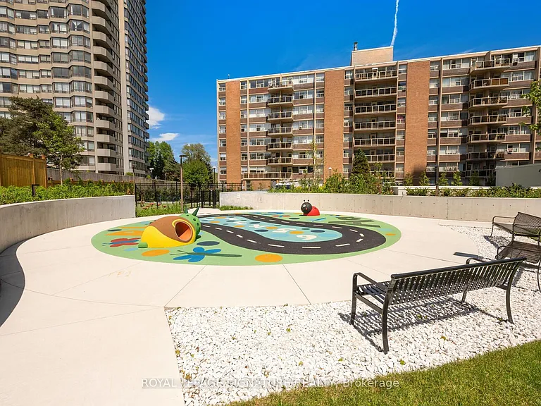 60 Central Park Dr #2306 — Photo 46
