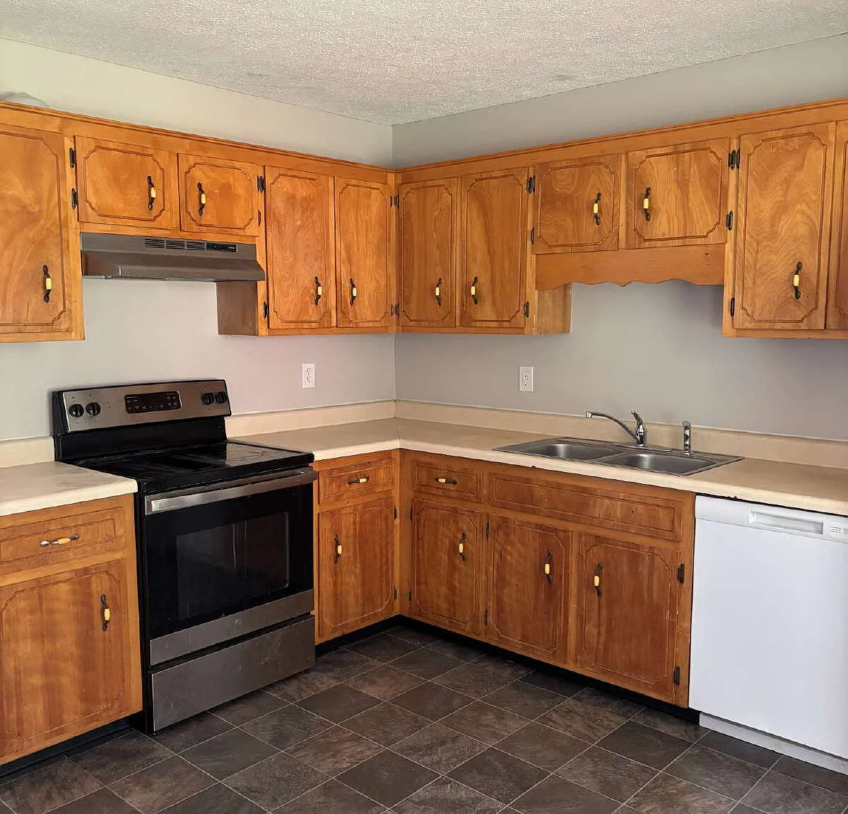 2 bed, 1.0 bath, 826 sqft, $1,095 — Photo 4