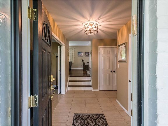 4th image of 14 Hadland Dr