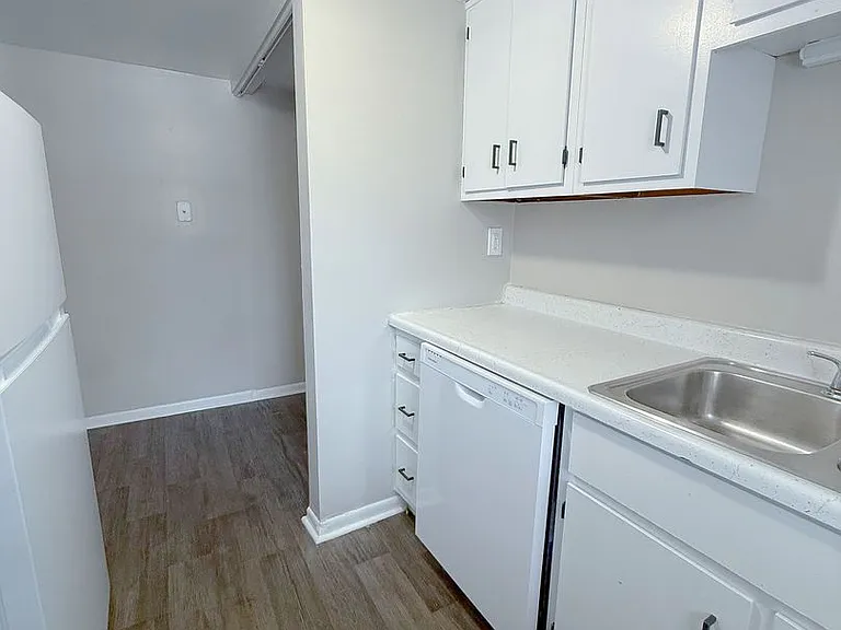 1707 Madison St — Photo 3