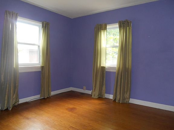 5th image of 4 Gregory Ave