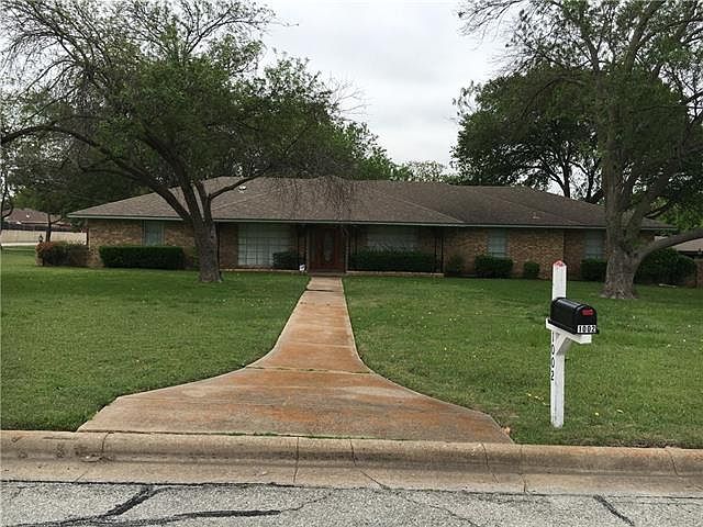 1st image of 1002 Greenwood Pl