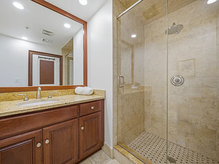 55 Temple Pl #4 — Photo 20