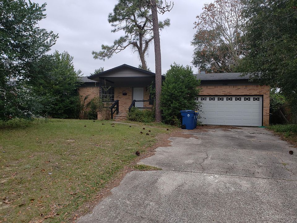 1st image of 10261 Colonial Ct N