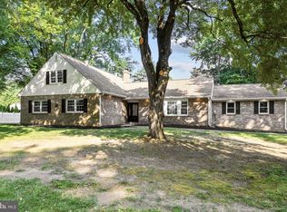 232 Coachlight Ter, Huntingdon Valley, PA 19006