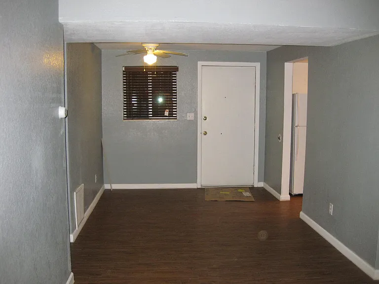 831 Meade St — Photo 12