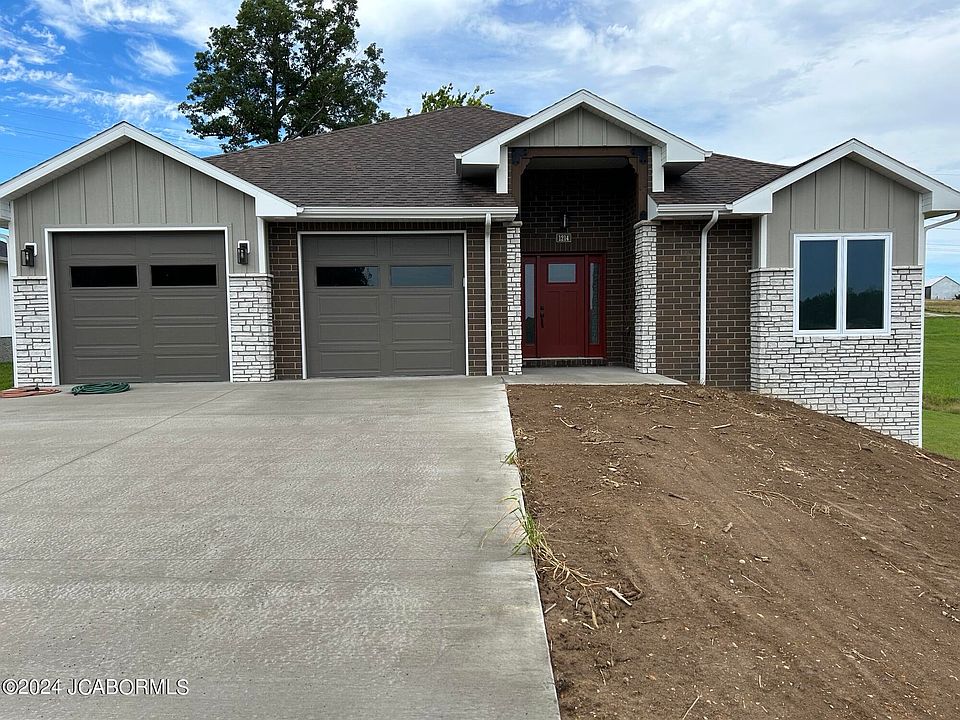 1st image of 1214 Summerfield Dr