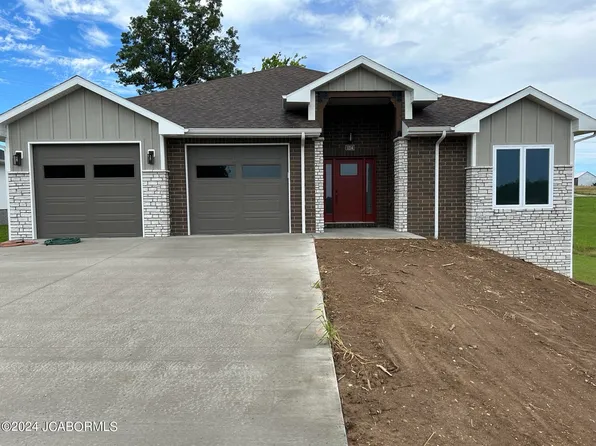 1214 Summerfield Dr, Jefferson City, MO 65109