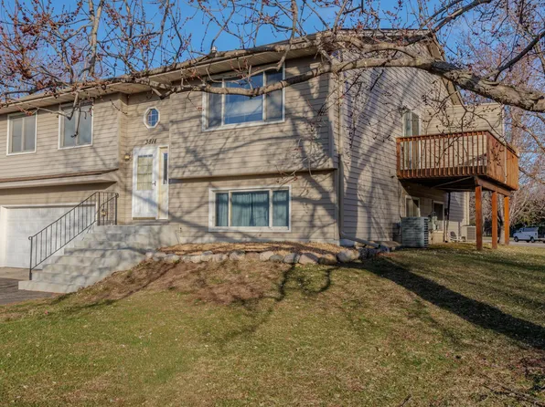 3814 Windcrest Ct, Eagan, MN 55123