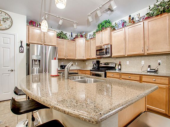 5th image of 30540 N Rebecca Ln