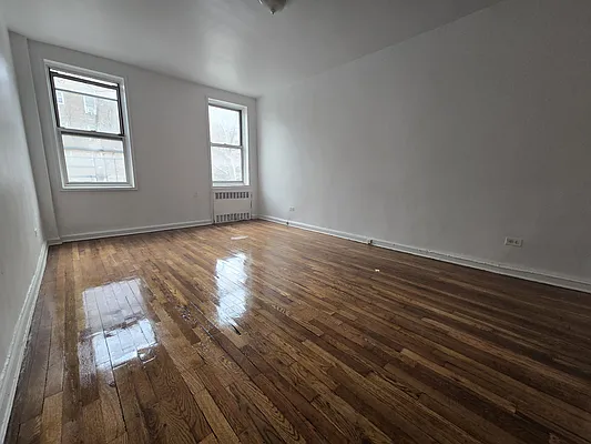 Rented by Voro Purple LLC | media 4