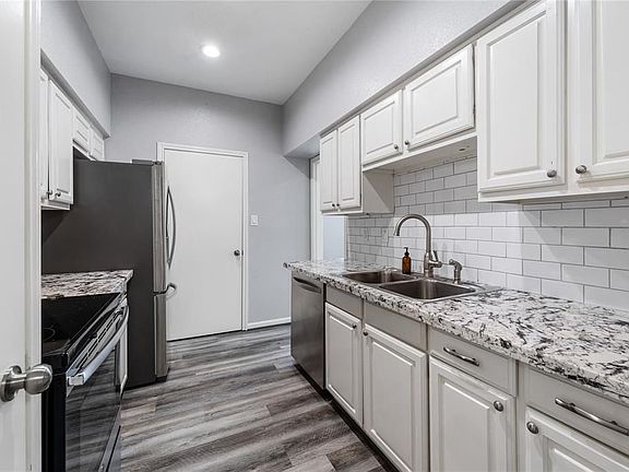 3rd image of 2400 N Braeswood Blvd APT 219