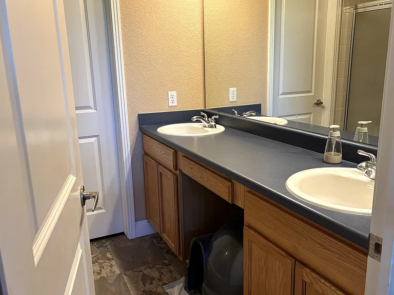 180 Poplar St #L — Photo 17