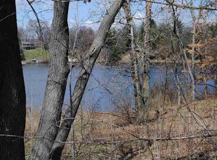 L7 Bay Rd, Merrimac, WI 53561