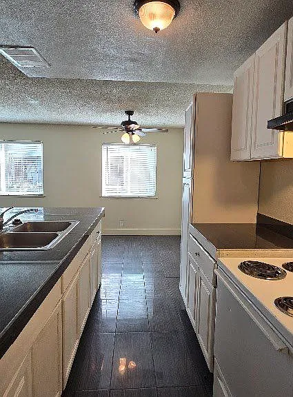 2603 W Fairmont Ave #101 — Photo 6