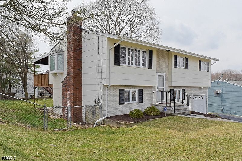 1st image of 18 Gardner Ave