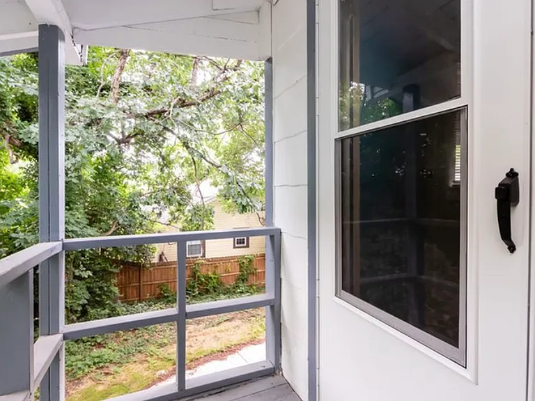 922 Academy St #3 — Photo 11