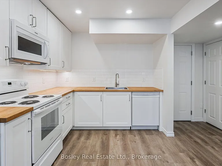 24 Menzie Ave #B — Photo 18