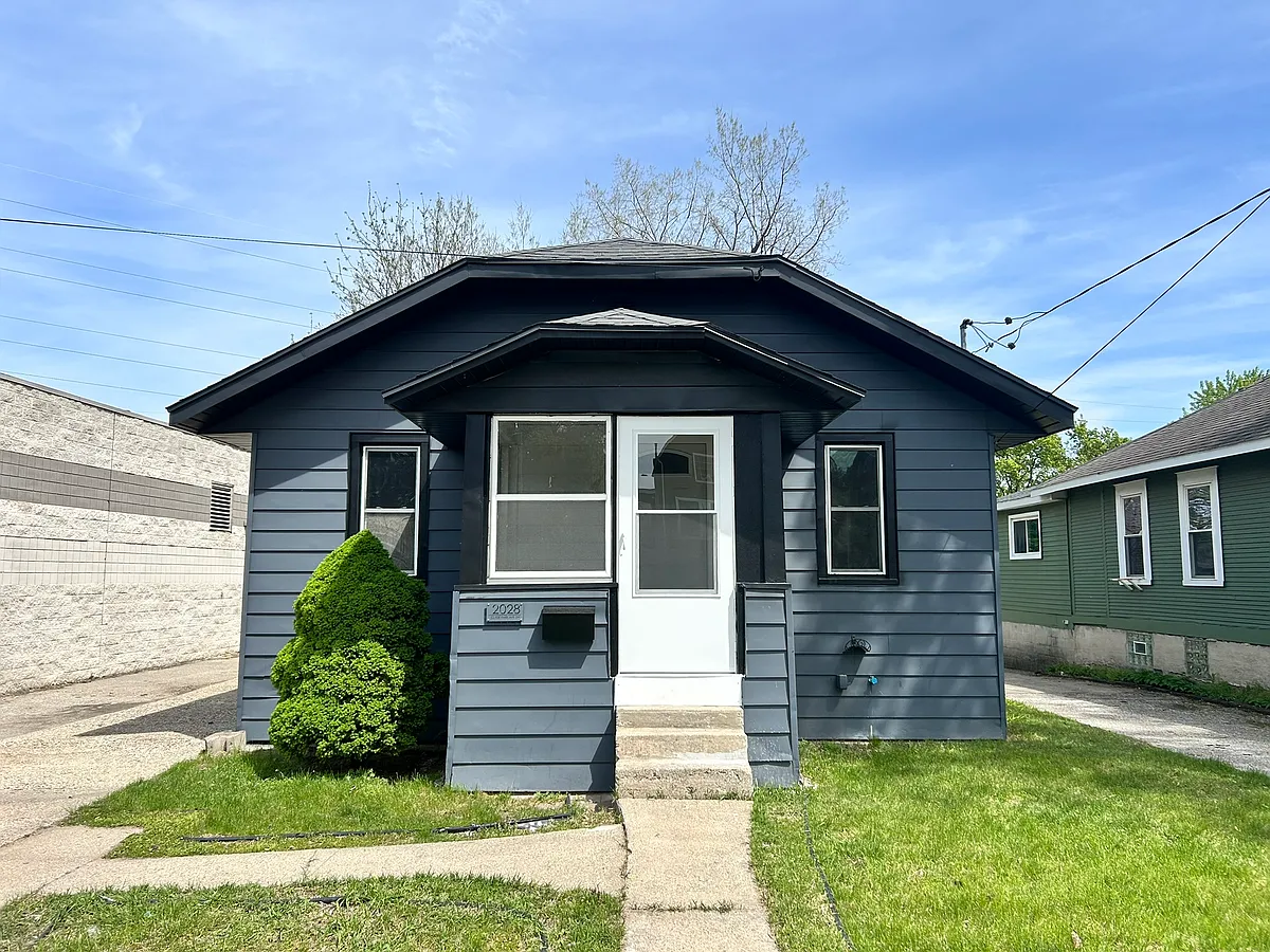 Building Photo - 2028 Clyde Park Ave SW