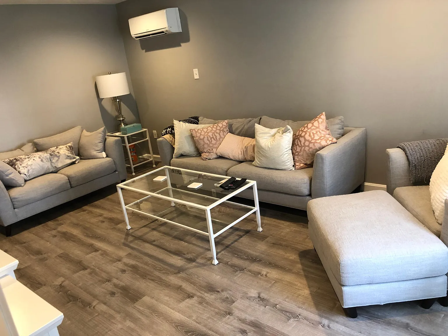 3 bed, 1232 sqft, $2,650 — Photo 2