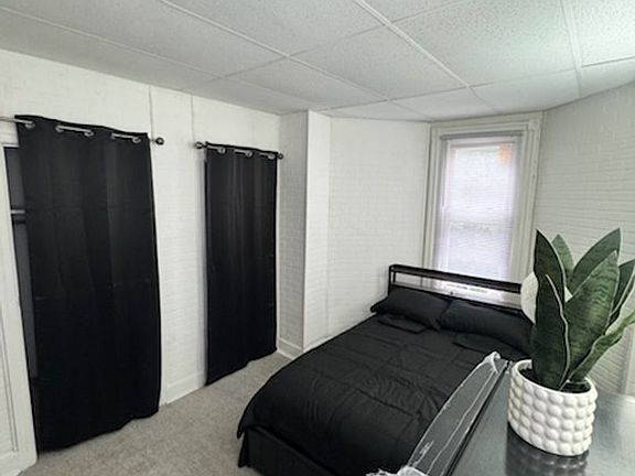 4th image of 1716 W Erie Ave #3