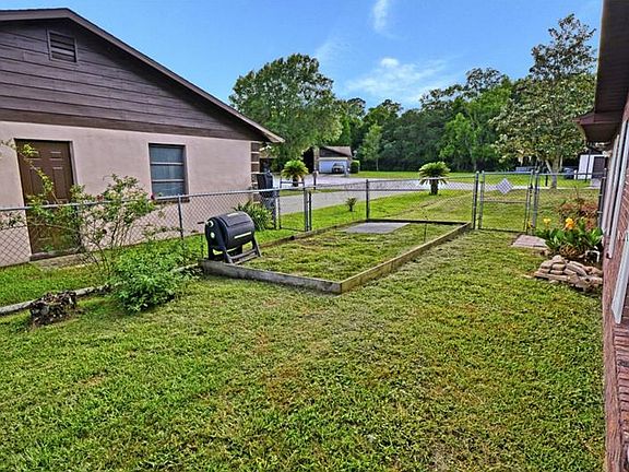 5th image of 5719 Sands Point Dr