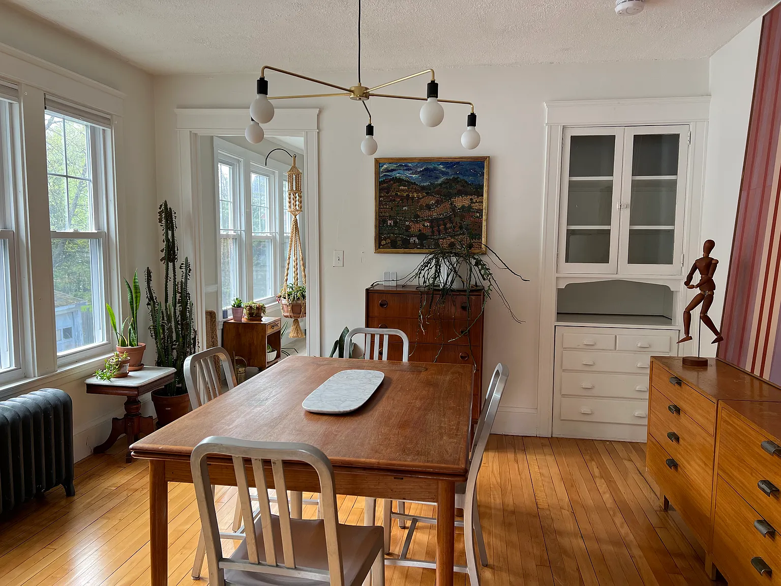 3 bed, 1350 sqft, $3,450 — Photo 4