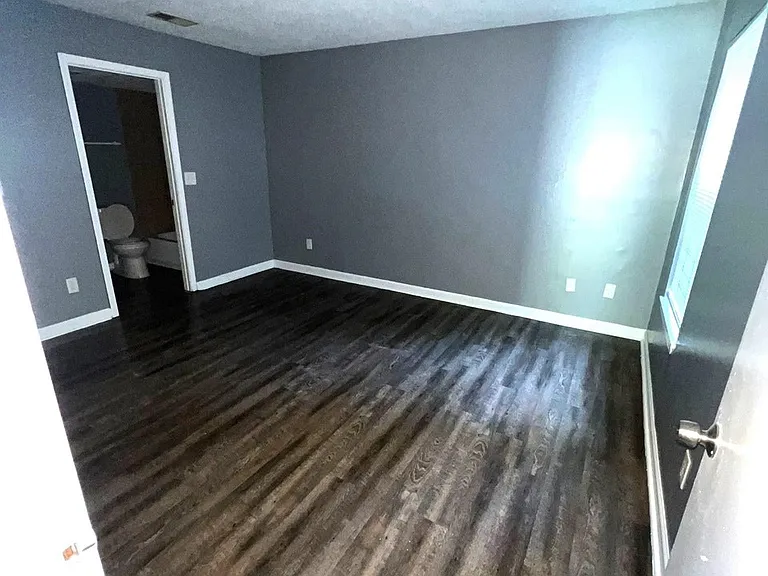 1517 Patton St — Photo 5