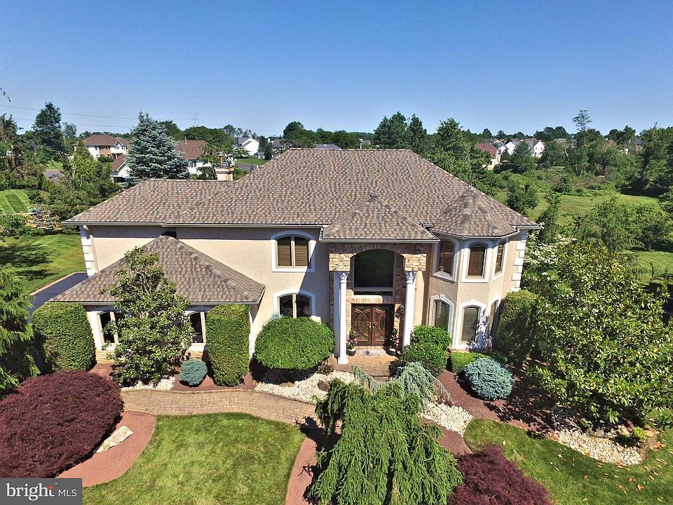 1st image of 857 Burgdorf Dr