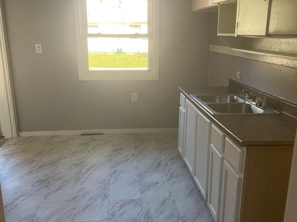 1st image of 31921 Calhoun Ct