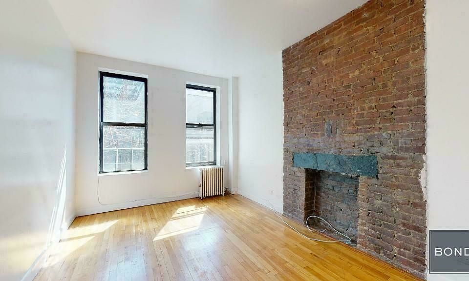 1st image of 1502 1st Ave #4D