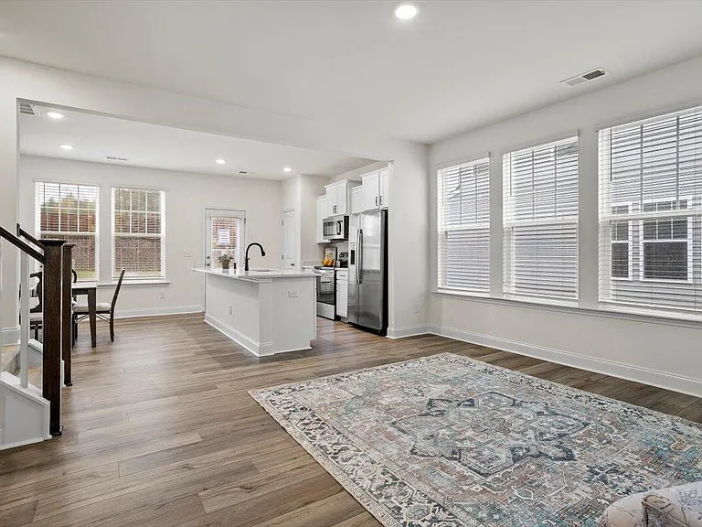 74 Amaryllis Ln — Photo 11