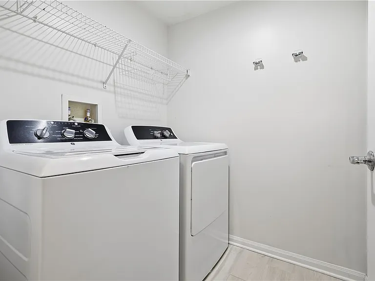 5090 Fairways Cir #H107 — Photo 14