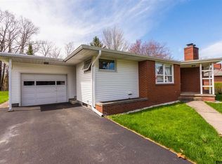 20 Farley Dr, Rensselaer, NY 12144