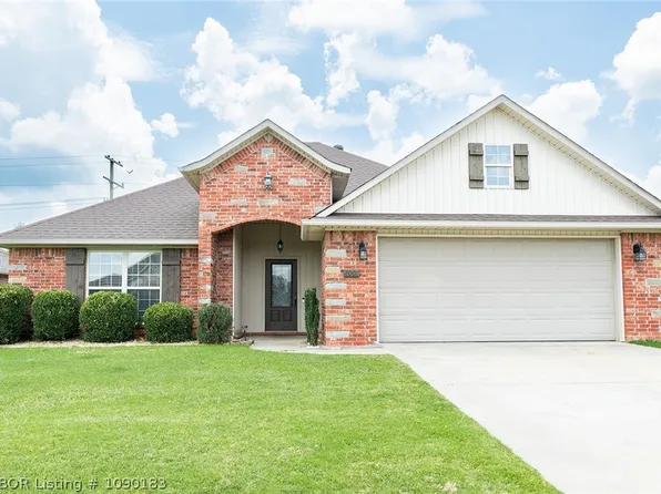 2001 Yukon Dr, Barling, AR 72923