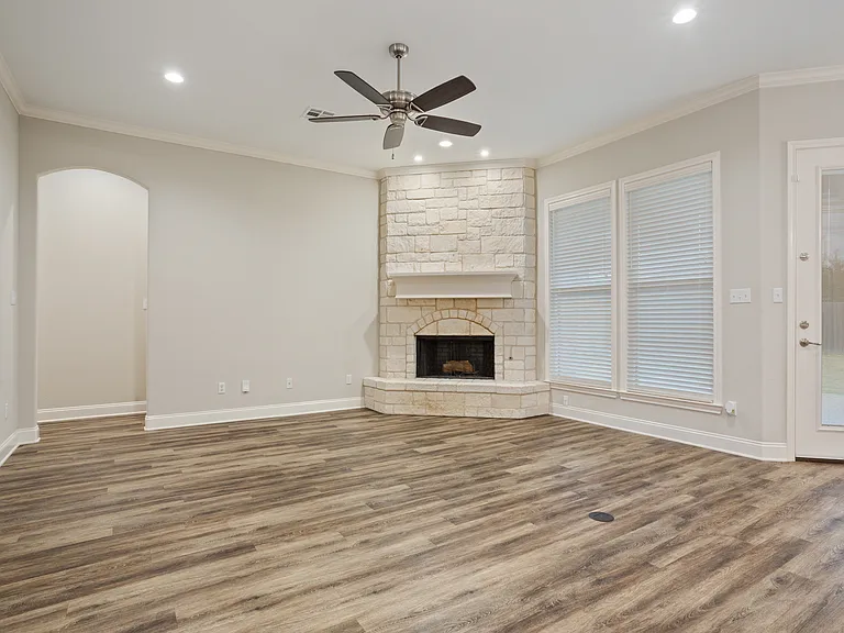 10420 Fallen Leaf Dr — Photo 6