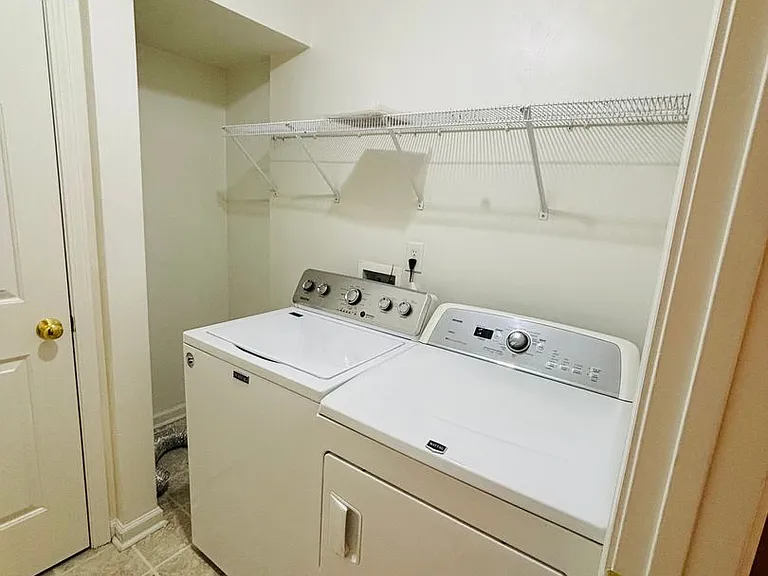 30 Salem Ln — Photo 6