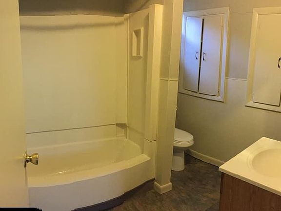 2nd image of 352 Ohio St